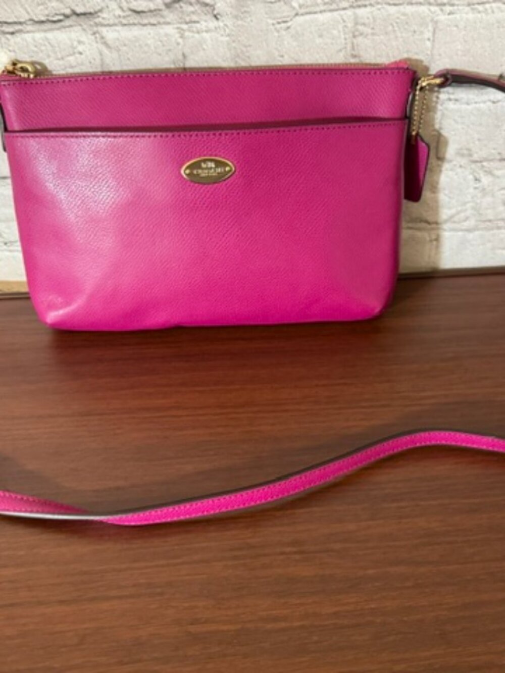 Coach East West Crossbody Fuchsia Pink Crossgrain Leather EUC - Picture 2 of 13